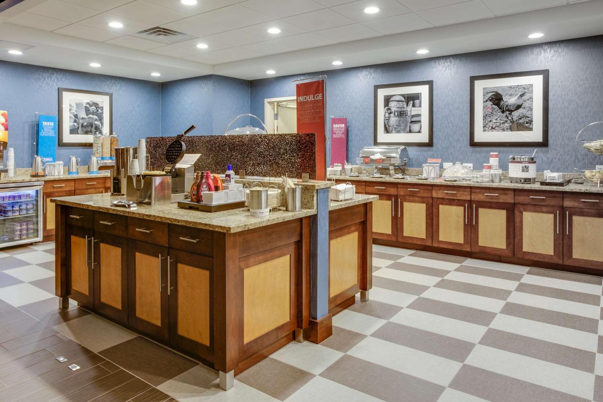 Hampton Inn & Suites Philadelphia/Bensalem Εξωτερικό φωτογραφία